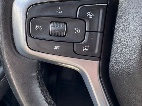 Used 2023 Chevrolet Suburban Premier AWD/4WD image 29