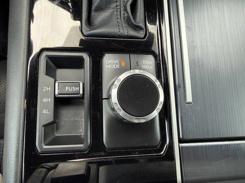 Used 2024 Toyota Sequoia Platinum AWD/4WD image 58