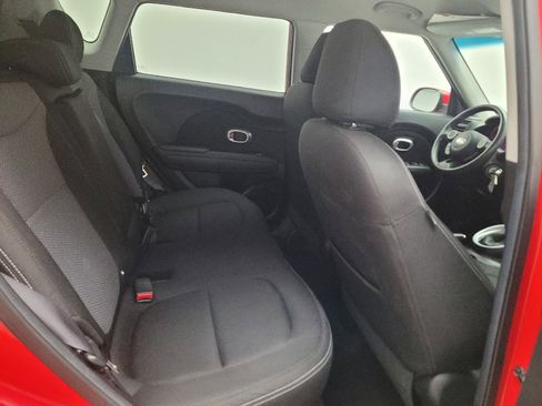 Used 2017 Kia Soul + FWD image 19