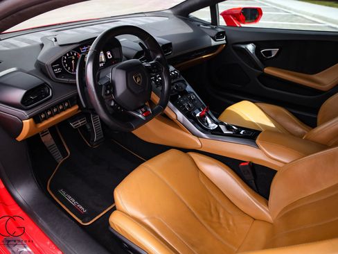 Used 2015 Lamborghini Huracan LP 610-4 AWD/4WD image 35