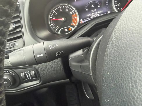 Used 2022 Jeep Renegade Altitude w/ Convenience Group AWD/4WD image 23