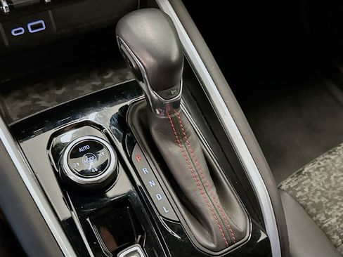 Used 2023 Chevrolet Colorado Z71 image 25