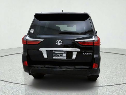 Used 2016 Lexus LX 570 4WD w/ Luxury Package image 10