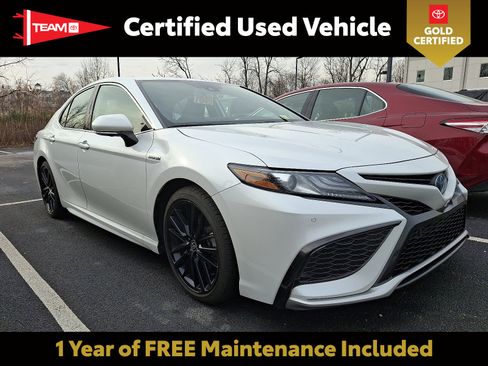 Used 2021 Toyota Camry XSE w/ Navigation Upgrade Package image 1