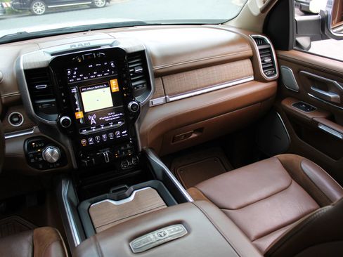 Used 2021 RAM 1500 Limited AWD/4WD image 15