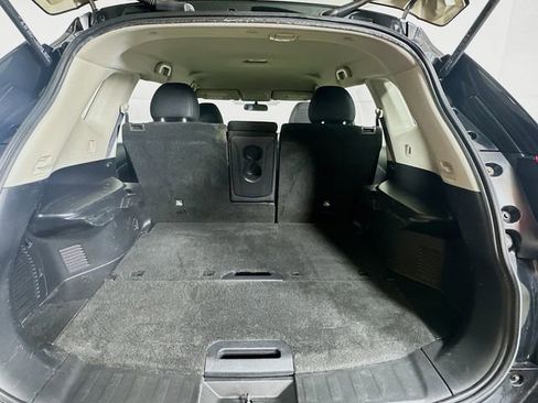 Used 2018 Nissan Rogue S image 24