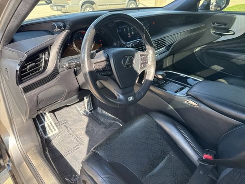 Used 2018 Lexus LS 500 F Sport image 7