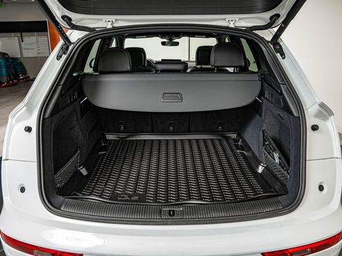 Certified 2025 Audi Q5 2.0T Premium w/ Convenience Plus Package AWD/4WD image 37