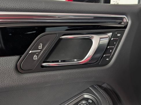 New 2026 Porsche Macan S image 27