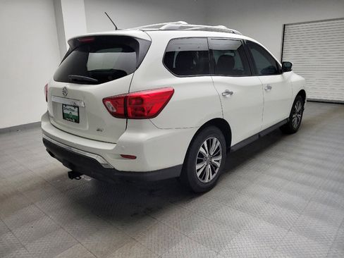 Used 2018 Nissan Pathfinder SV AWD/4WD image 9