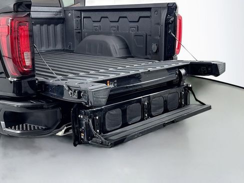 Used 2024 GMC Sierra 1500 Denali w/ Technology Package AWD/4WD image 30