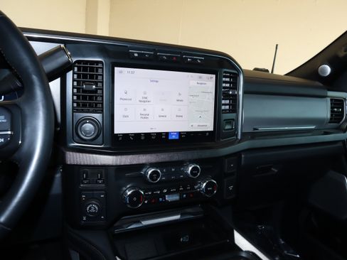 Used 2024 Ford F350 Platinum w/ Tremor Off-Road Package AWD/4WD image 27