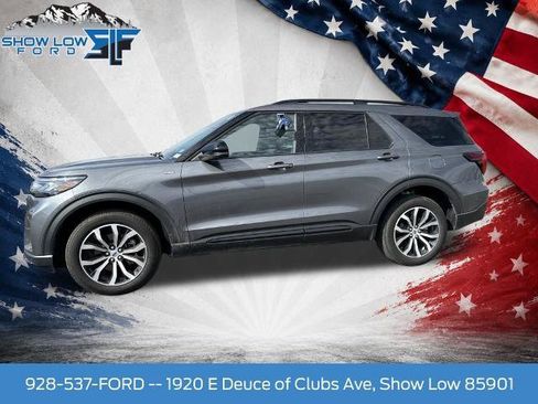 Certified 2025 Ford Explorer ST-Line AWD/4WD image 4