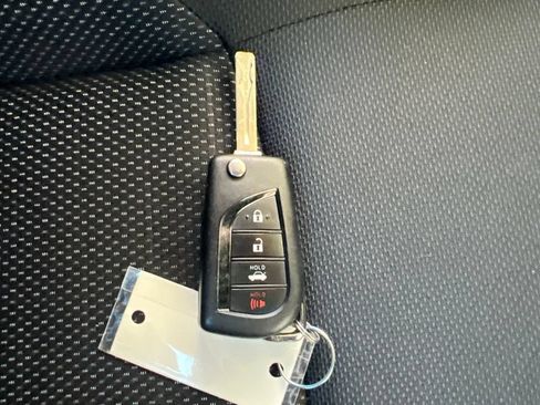 Used 2020 Toyota Corolla SE FWD image 24
