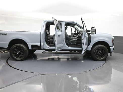 Used 2024 Ford F250 Lariat w/ Lariat Ultimate Package image 40