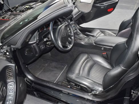 Used 2000 Chevrolet Corvette Base w/ Performance Handling Pkg image 11