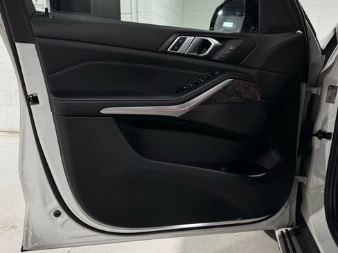 Used 2023 BMW X5 xDrive40i w/ Premium Package image 14