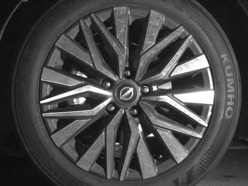 Used 2025 Nissan Altima 2.5 SV image 12