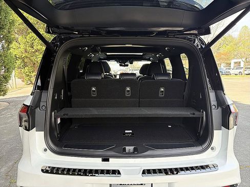 New 2026 INFINITI QX80 4WD image 24