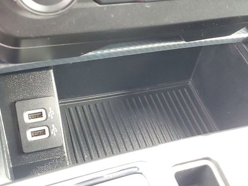Used 2019 Ford F150 XLT w/ Equipment Group 302A Luxury AWD/4WD image 21
