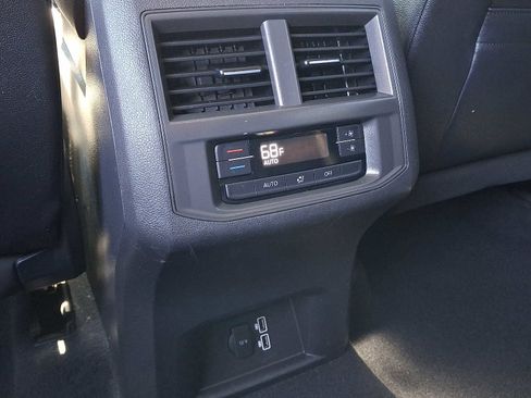 Used 2020 Volkswagen Atlas SE w/ Towing Package image 13