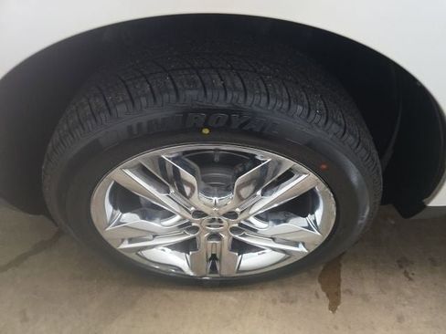 Used 2014 Ford Edge SEL w/ Equipment Group 205A FWD image 20