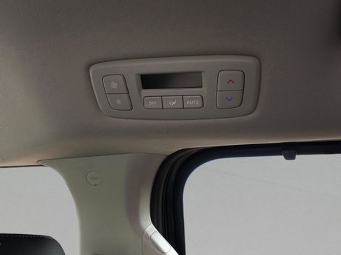 New 2026 Kia Carnival EX FWD image 28