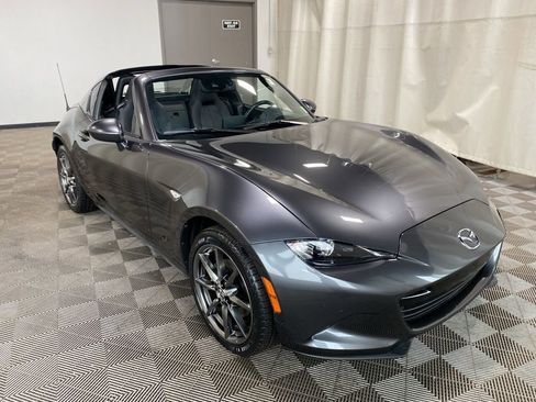 Used 2018 MAZDA MX-5 Miata RF Grand Touring RWD image 9