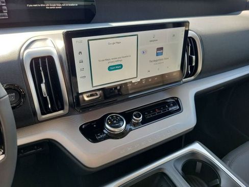 New 2025 Ford Expedition Active image 12