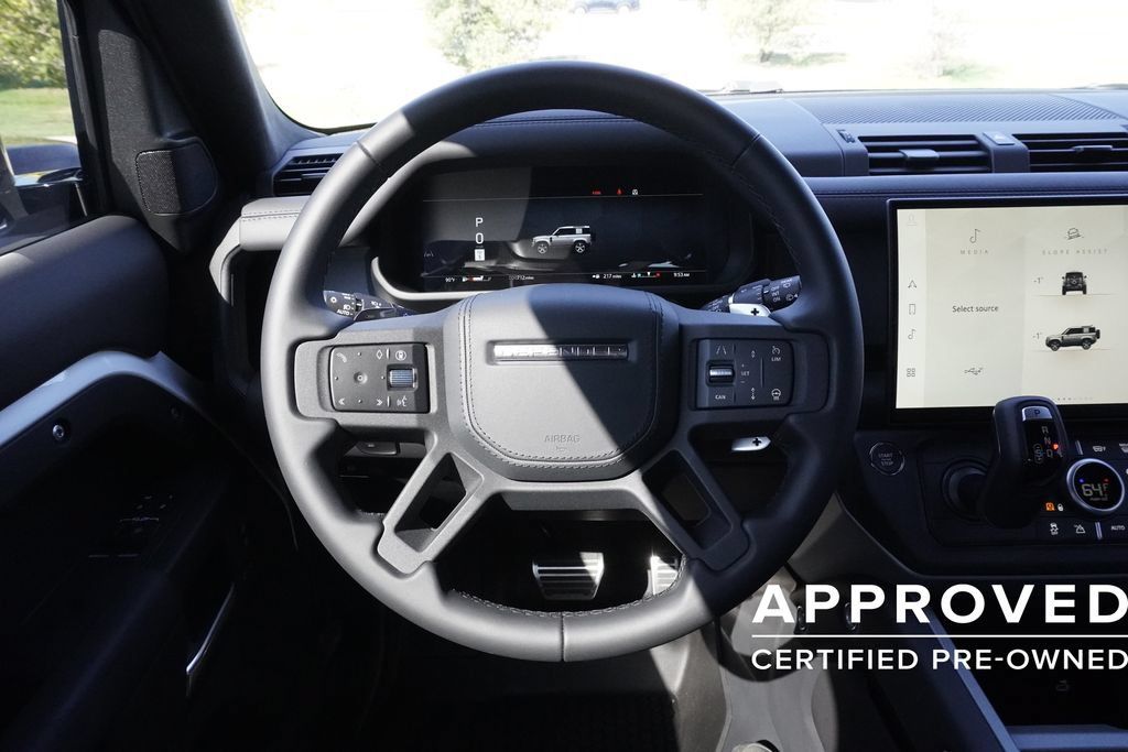 Used 2026 Land Rover Defender 90 V8 AWD/4WD image 10