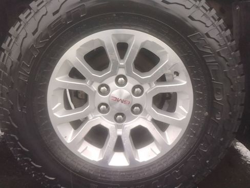 Used 2017 GMC Sierra 1500 SLE image 28