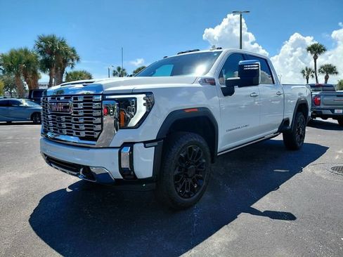 Used 2026 GMC Sierra 2500 Denali w/ Denali Reserve Package AWD/4WD image 5