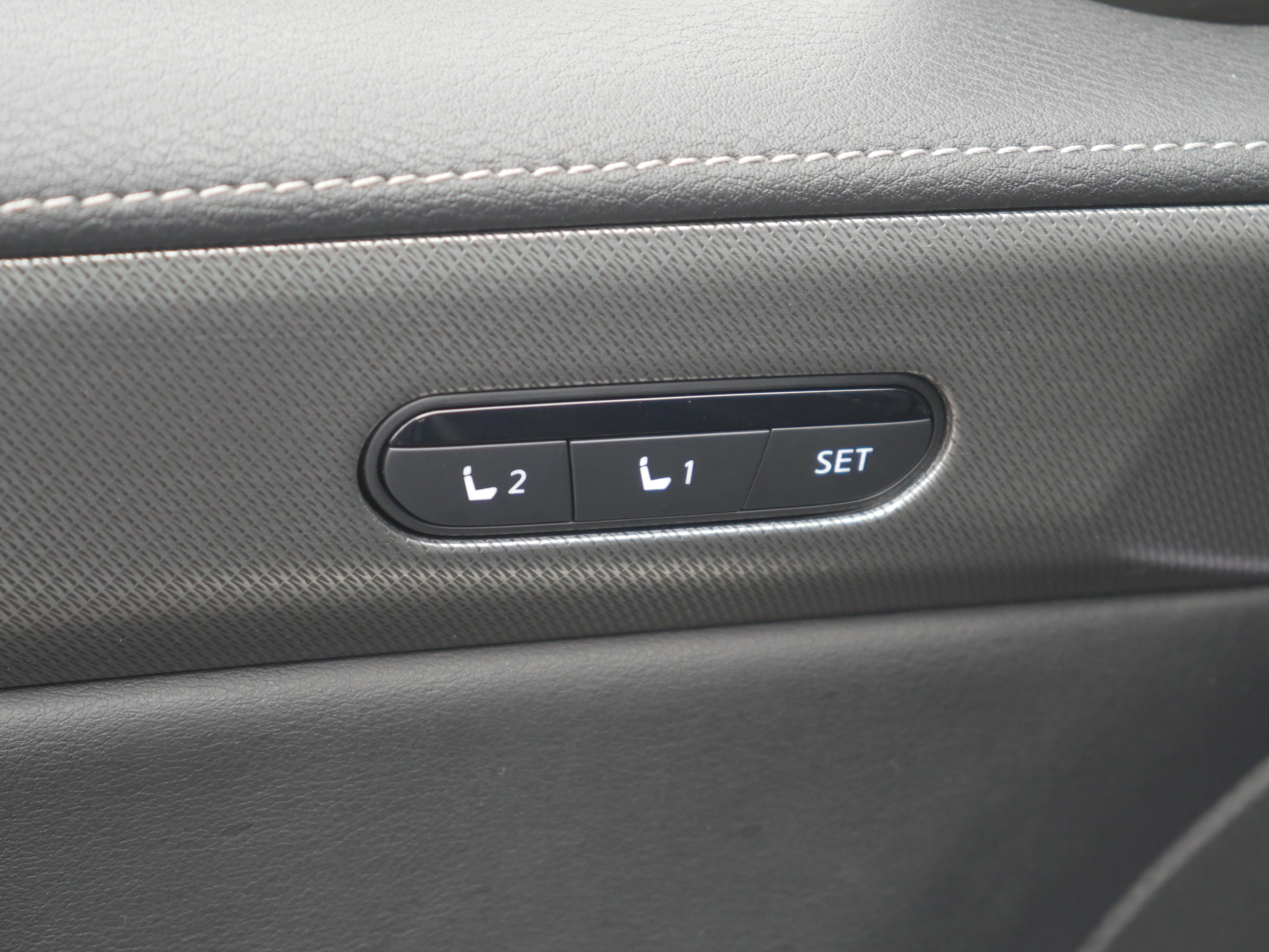 Used 2025 INFINITI QX60 Luxe AWD/4WD image 38