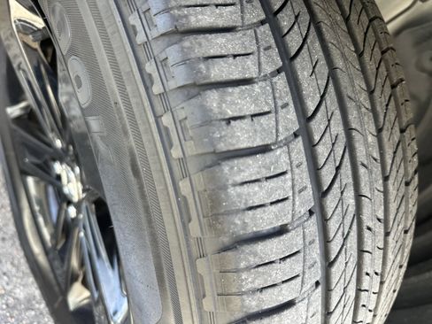 Used 2024 Honda Pilot LX image 8