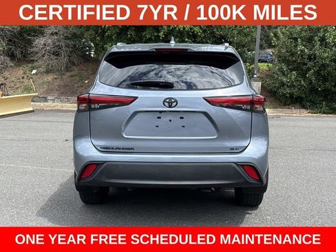 Used 2023 Toyota Highlander XLE FWD image 3