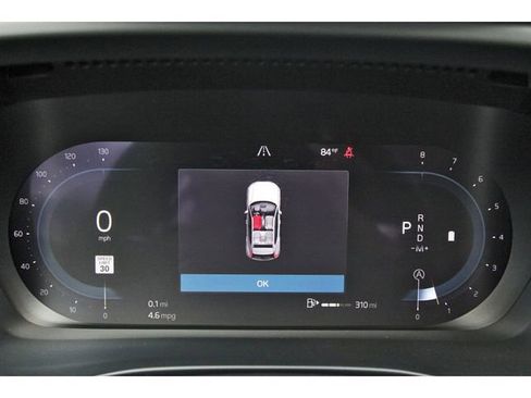 Used 2025 Volvo XC40 B5 Plus w/ Protection Package Premier image 15