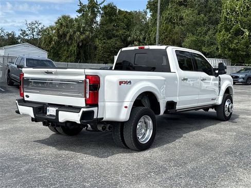 Certified 2023 Ford F450 Platinum w/ FX4 Off-Road Package image 5
