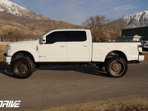 Used 2022 Ford F350 Platinum image 7