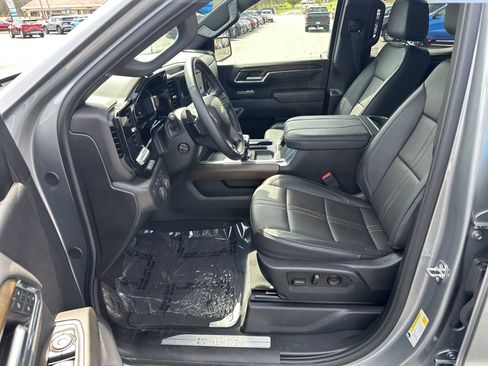 Certified 2024 Chevrolet Silverado 1500 High Country w/ Technology Package image 13