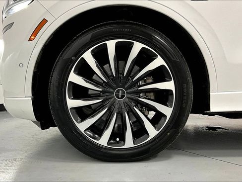 Used 2020 Lincoln Aviator Black Label Grand Touring w/ Class IV Trailer Tow Package image 11