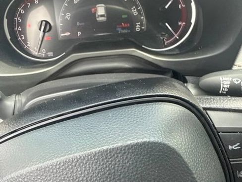 Used 2025 Toyota RAV4 XLE w/ Convenience Package FWD image 7