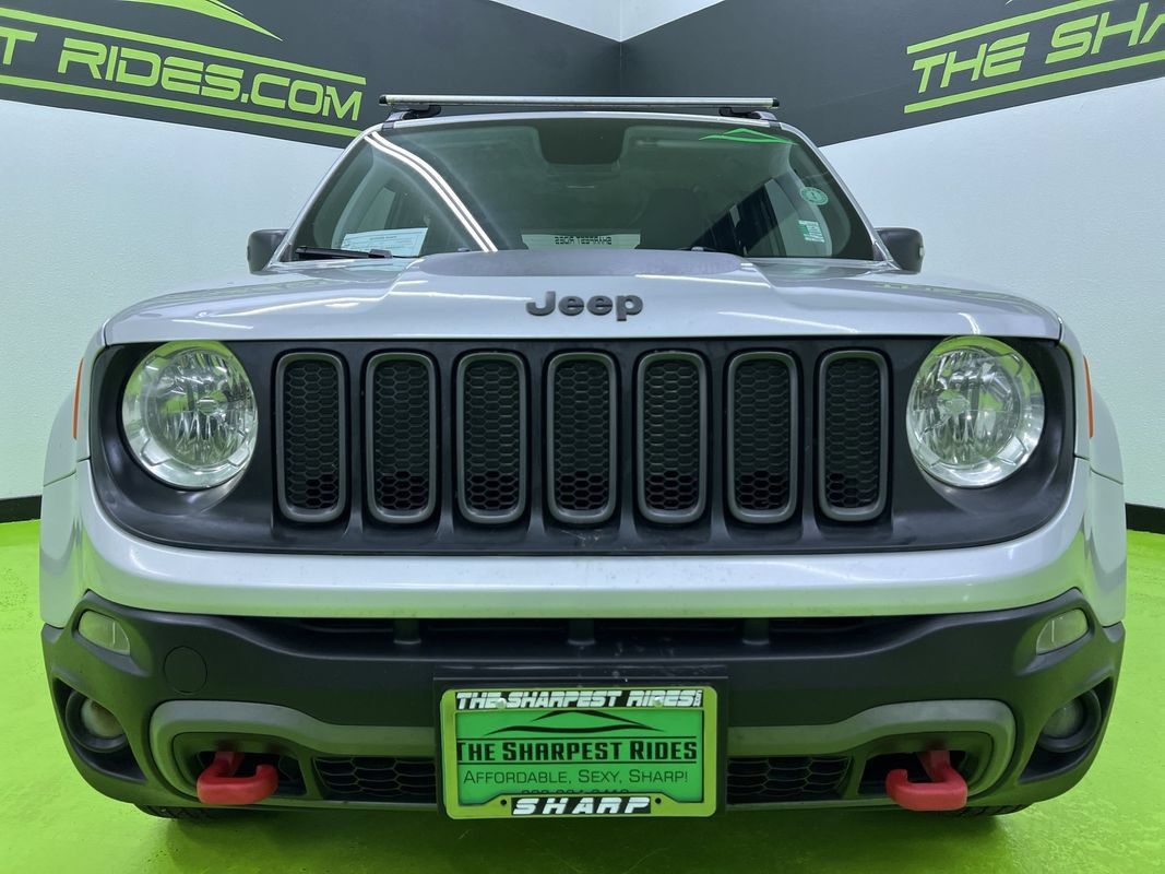 Used 2018 Jeep Renegade Trailhawk AWD/4WD image 3