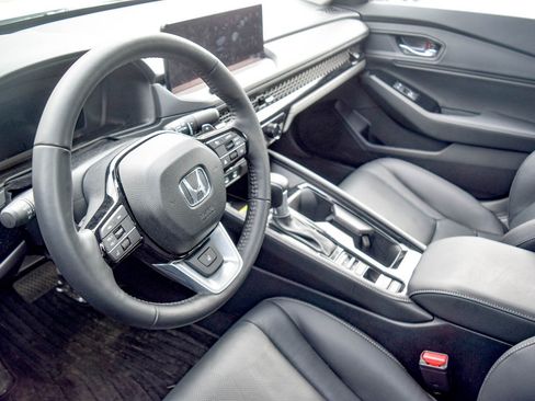 Certified 2025 Honda Accord Touring image 22