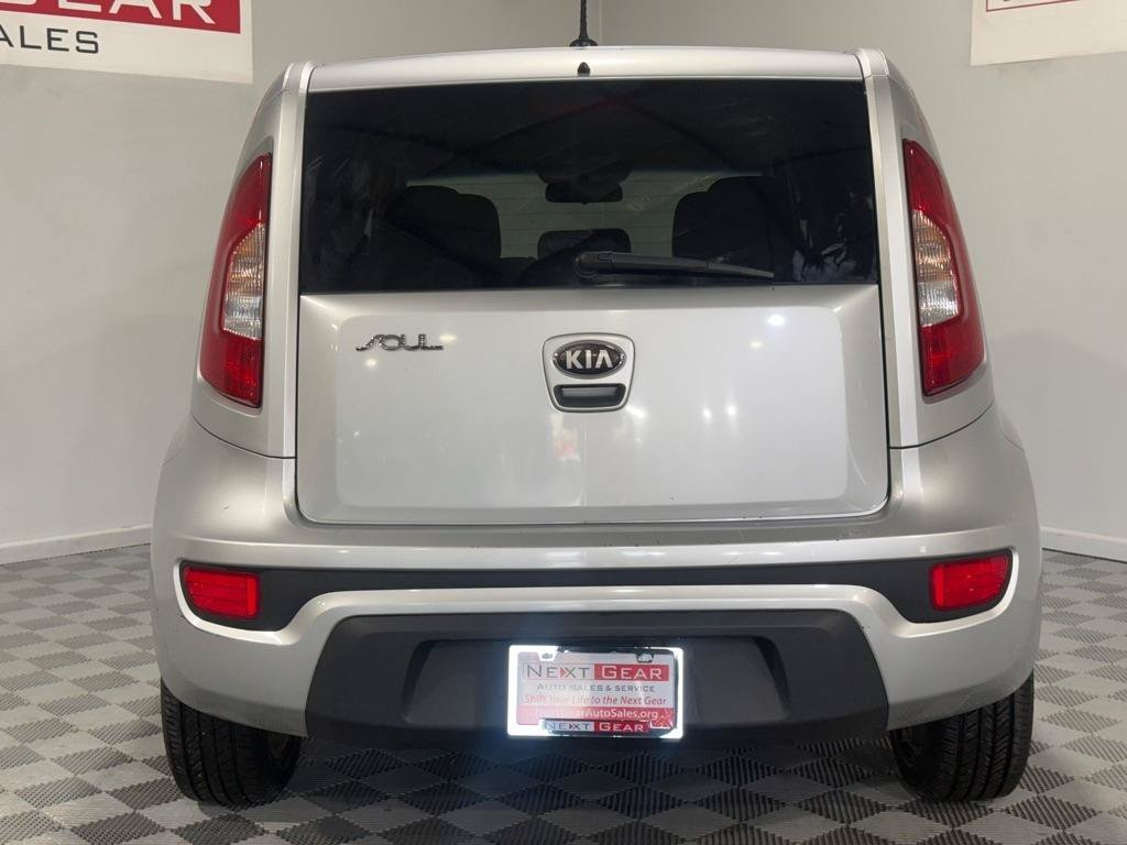 Used 2013 Kia Soul + FWD image 7
