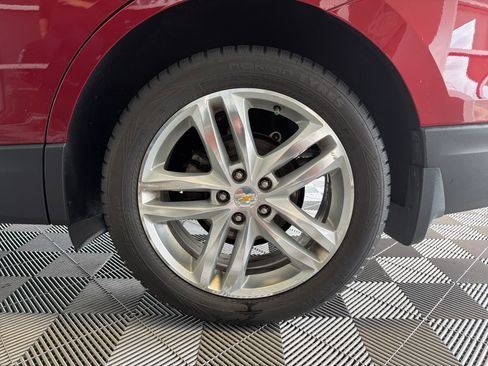 Used 2018 Chevrolet Equinox Premier image 9