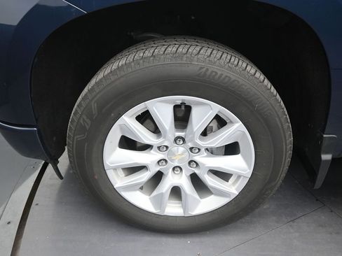 Used 2023 Chevrolet Silverado 1500 Custom RWD image 9