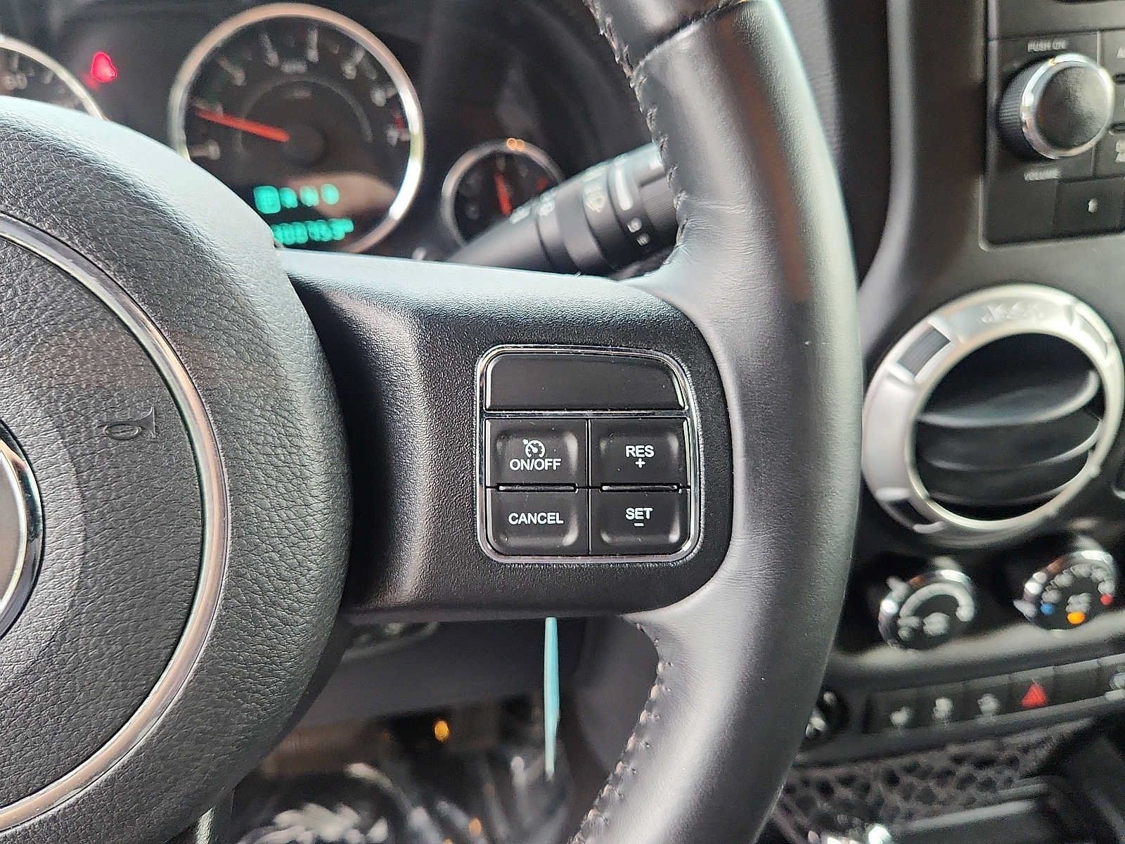 Used 2016 Jeep Wrangler Unlimited Sahara w/ Dual Top Group AWD/4WD image 20