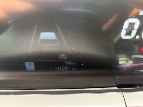 Used 2025 Kia Telluride S AWD/4WD image 17