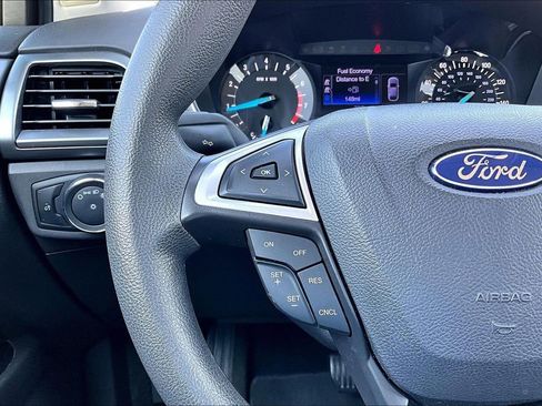 Used 2013 Ford Fusion SE FWD image 6
