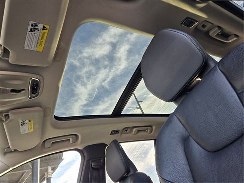 Used 2019 Volvo XC90 T6 Momentum w/ Advanced Package image 7